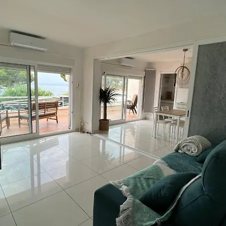 Precioso Moderno En Primera Linea Del Mar Av-11 * Roses