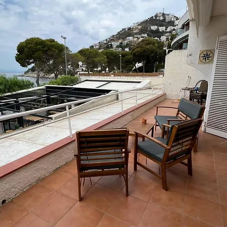 Precioso Moderno En Primera Linea Del Mar Apartment