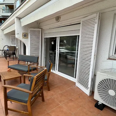 Apartment Precioso Moderno En Primera Linea Del Mar Roses