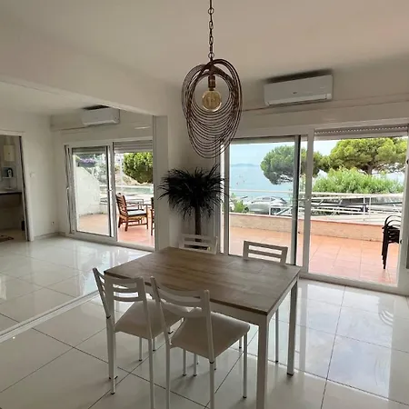 Precioso Moderno En Primera Linea Del Mar Apartment *